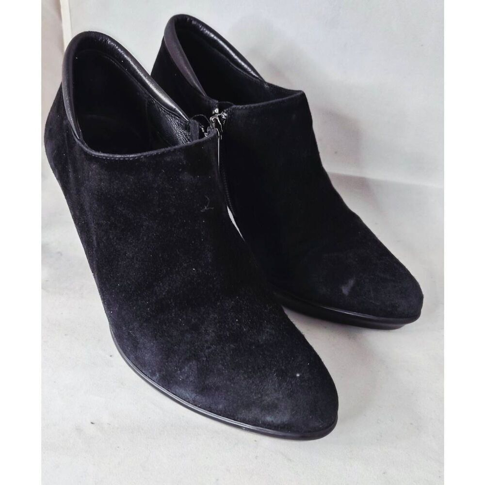 Aquatalia heels